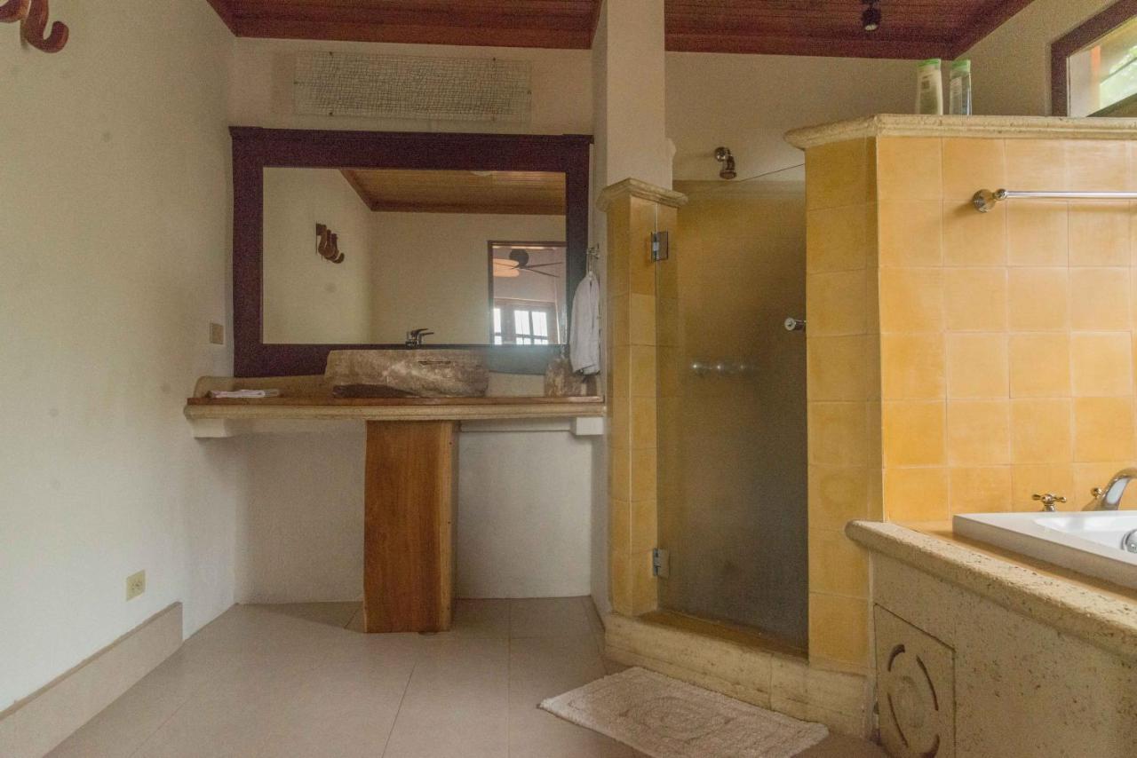 Luna Inn B&B Ciudad Cariari Extérieur photo
